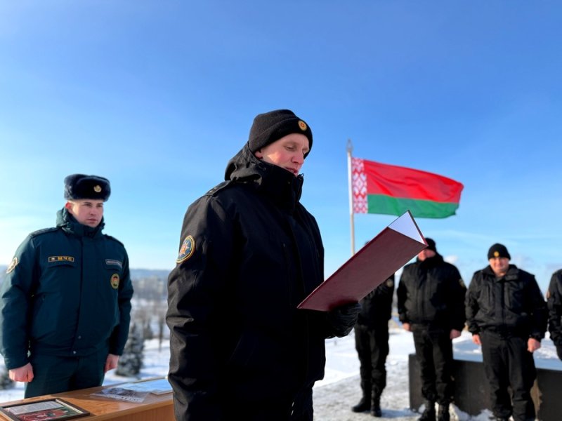 С честью и достоинством Пополнение спасателей приняло присягу на верность Родине и народу